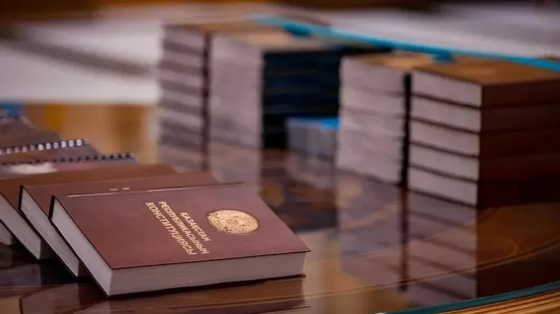 Ерлан Қарин: жаңа Конституция тұңғыш рет алдымен қазақ тілінде әзірленді