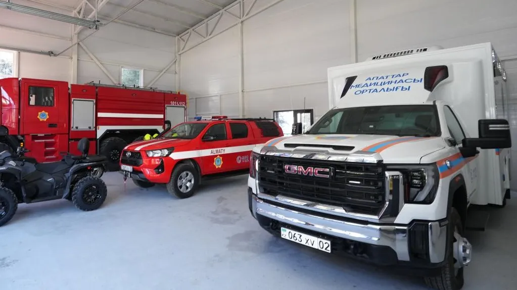 Альпиниста с поврежденной ногой спасли в горах Алматы