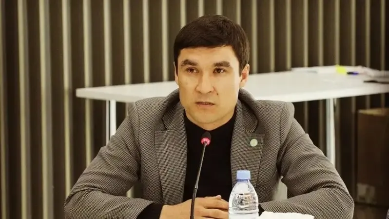 Серик Сапиев сделал жесткое заявление: в чем он обвинил своего зама на фоне скандала