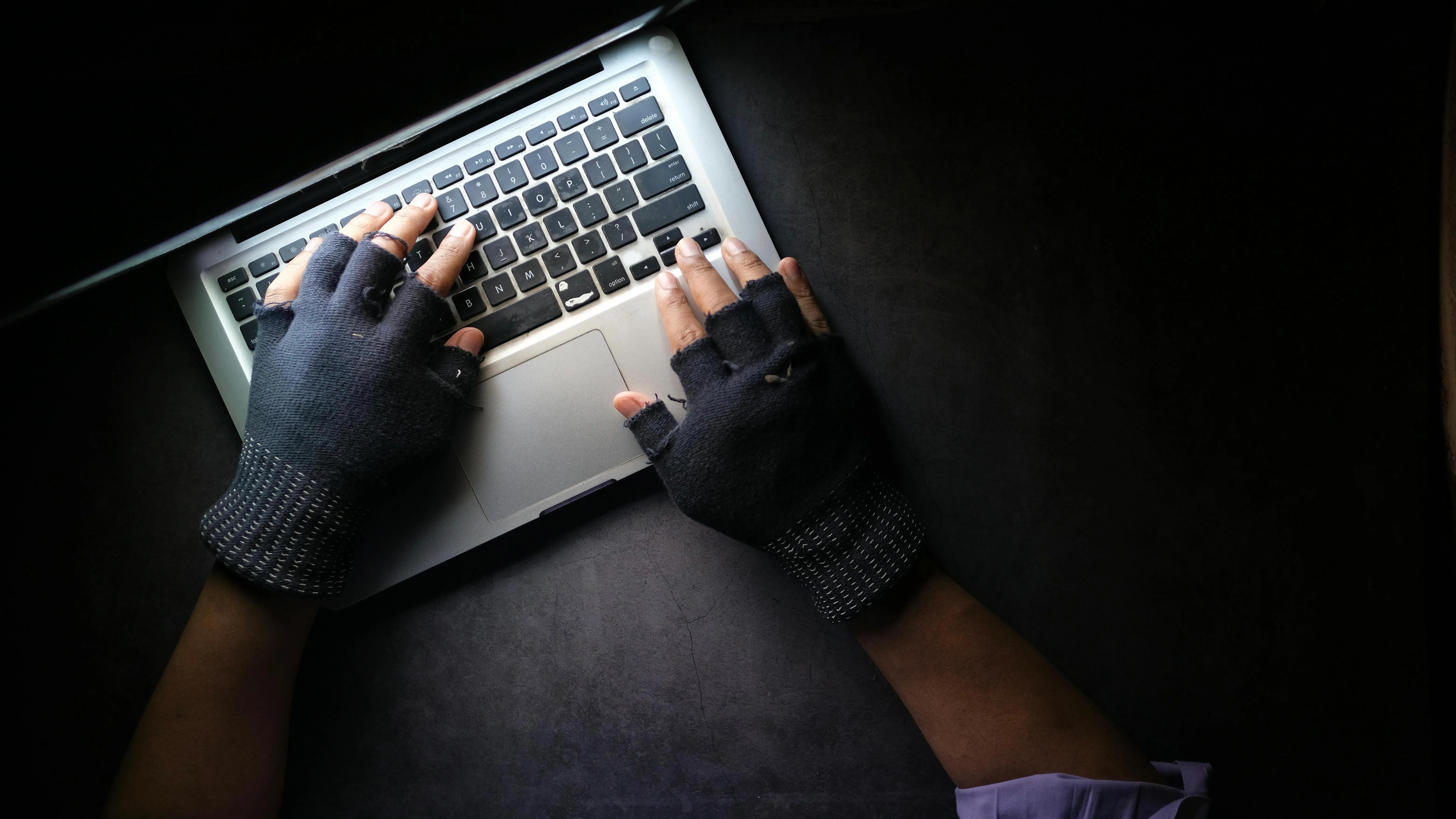 Шымкентте киберполицейлер ірі интернет-алаяқтық схемасын анықтады