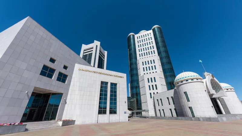 Совместное заседание палат Парламента созывают в Казахстане
