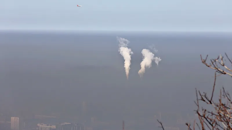 В Актобе и Атырау ожидаются НМУ: что надо знать горожанам