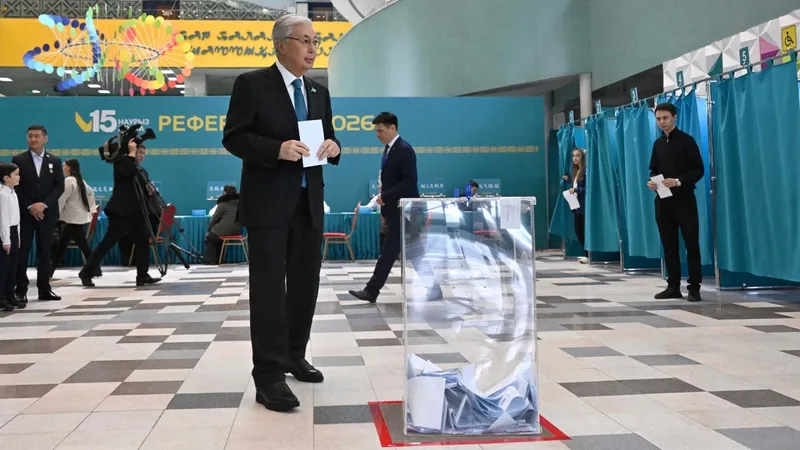 Кто из мировых лидеров поздравил Токаева с успешным проведением референдума