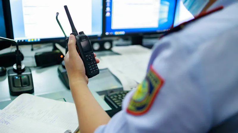 Атырау облысында оқушы мектепке балта әкеліп, дүрбелең тудырды