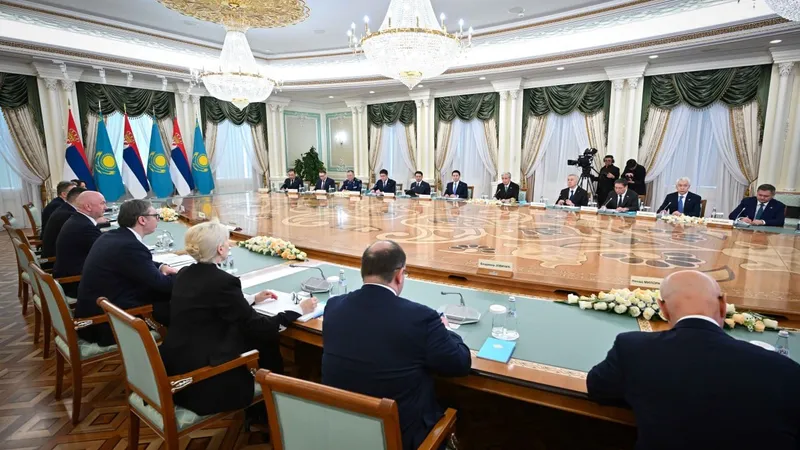 Қазақстан мен Сербия президенттері кеңейтілген құрамда келіссөз жүргізді