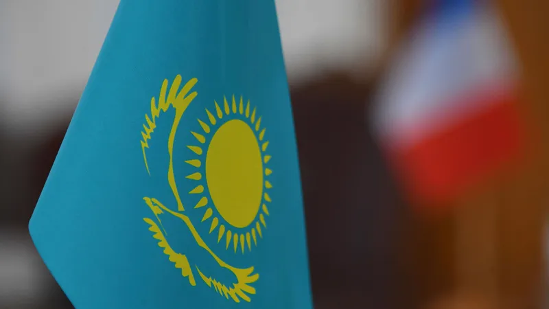 Казахстанцам пообещали облегчить визовый режим с Францией