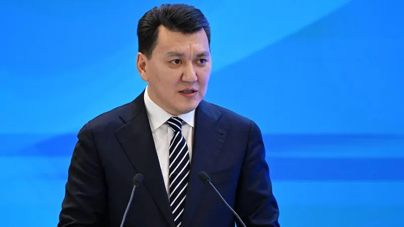 Ерлан Қарин: Жаңа Конституция ел дамуындағы жаңа тарихи кезеңді бастайды