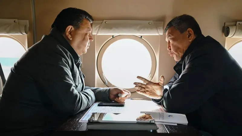 Қанат Бозымбаев Солтүстік Қазақстан облысында су тасқынының екінші толқынының өту барысын тексерді