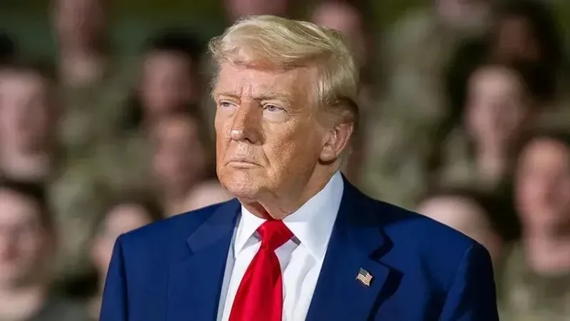 Дональд Трамп Иранмен бес күндік бітім жариялағанын мәлімдеді