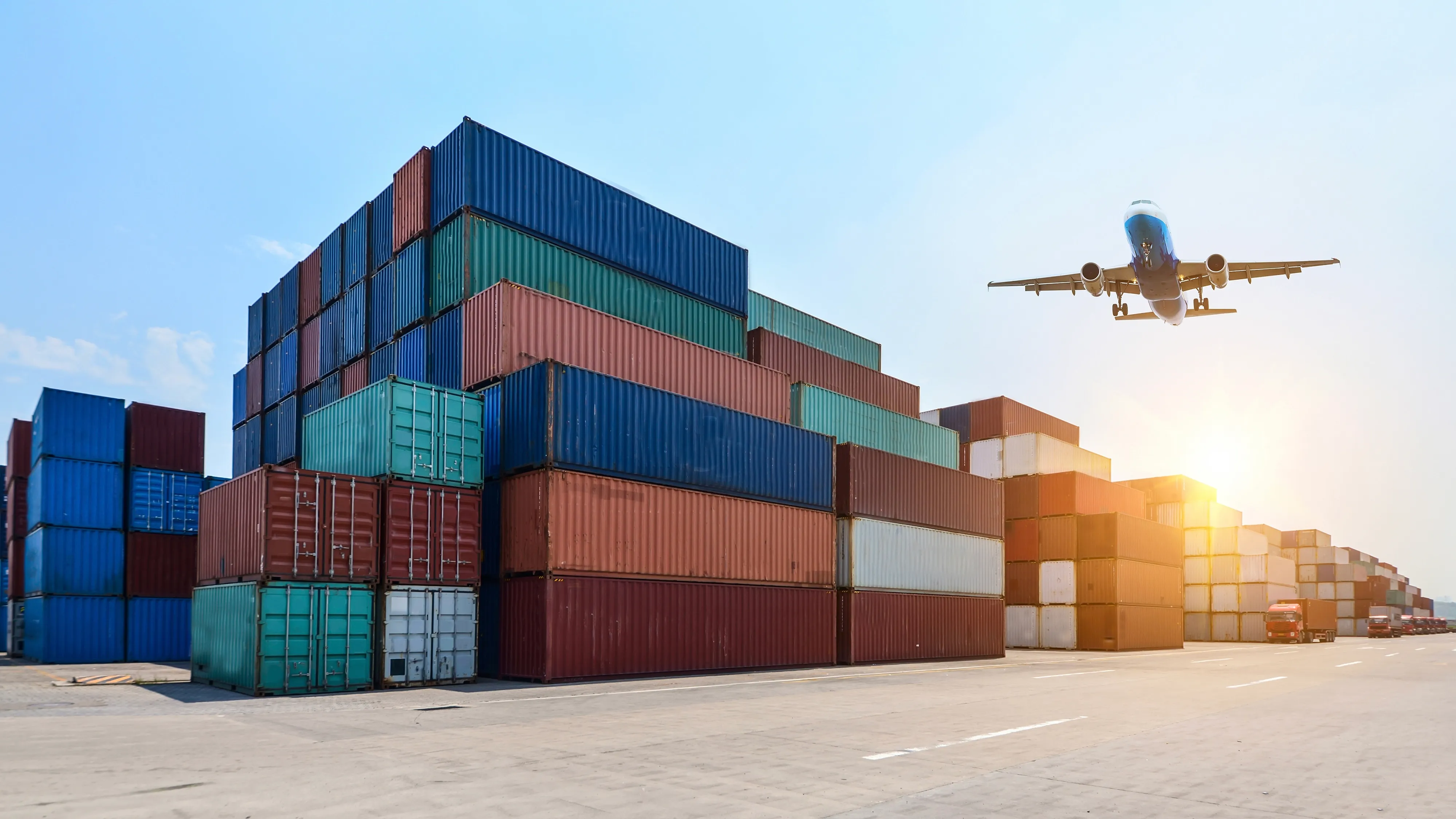 Казахстан заработал более 1,6 млрд долларов на разнице между экспортом и импортом