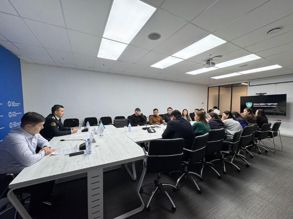 «Закон и порядок»: столичным трудовым коллективам проводят разъяснения по финансовой грамотности