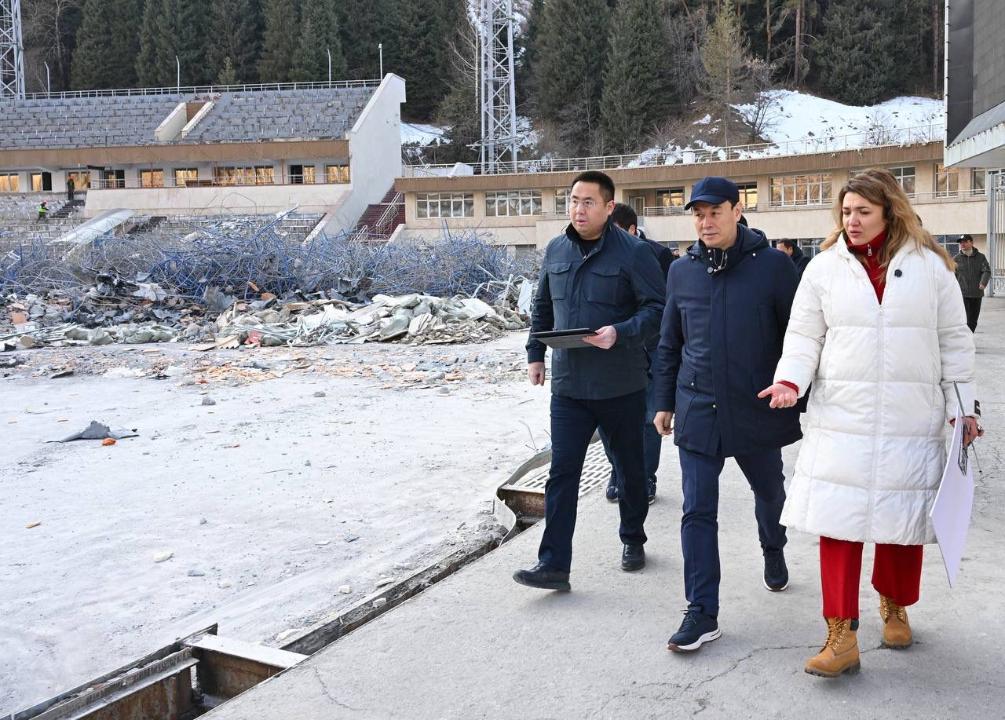 Аким Алматы ознакомился с ходом реконструкции высокогорного спортивного комплекса «Медеу»