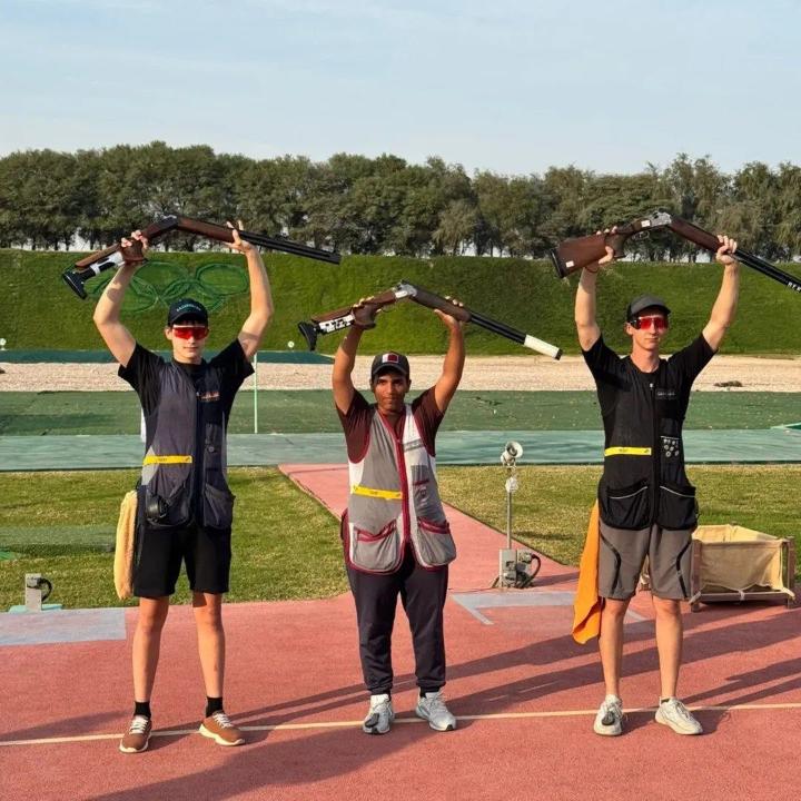 Столичный стрелок завоевал золото и бронзу на чемпионате Азии по стендовой стрельбе