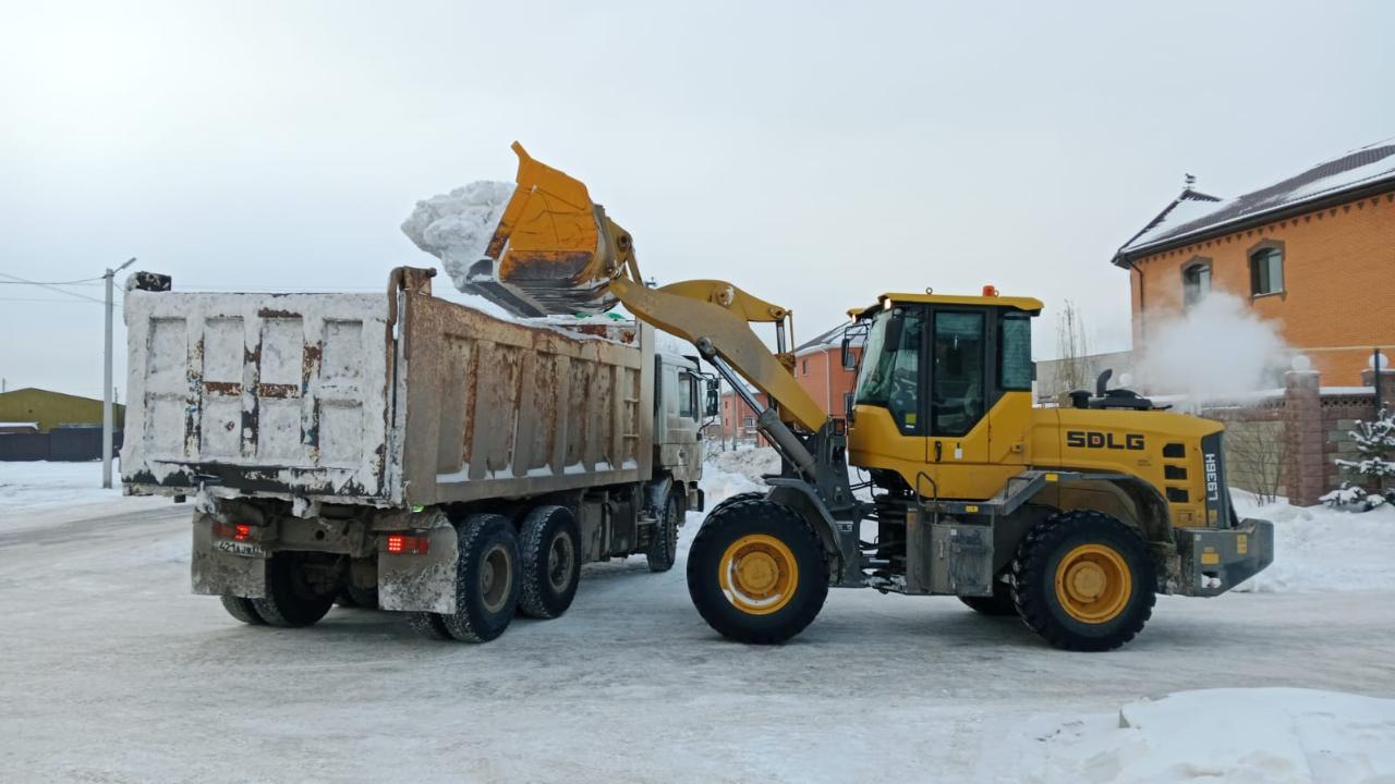 Астанада қар күреу жұмысына 1,5 мыңнан астам арнайы техника шығарылды