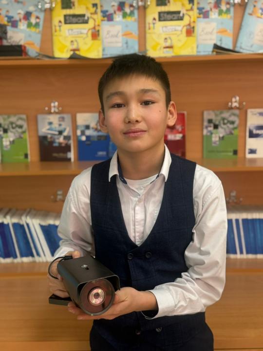 Столичный школьник изобрел умную систему безопасности в школьных туалетах