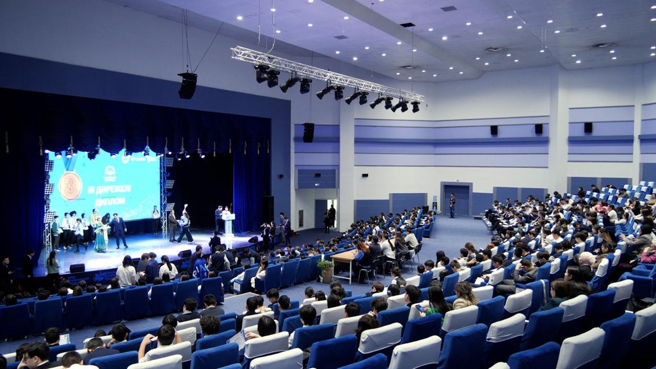 Астанада мектеп оқушылары арасындағы республикалық олимпиаданың жеңімпаздары мен жүлдегерлері марапатталды