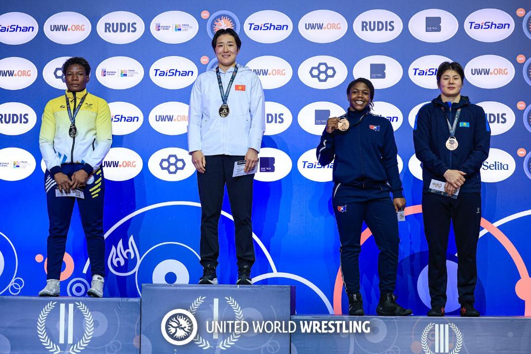 Столичная девушка-борец завоевала бронзовую медаль на мировом турнире