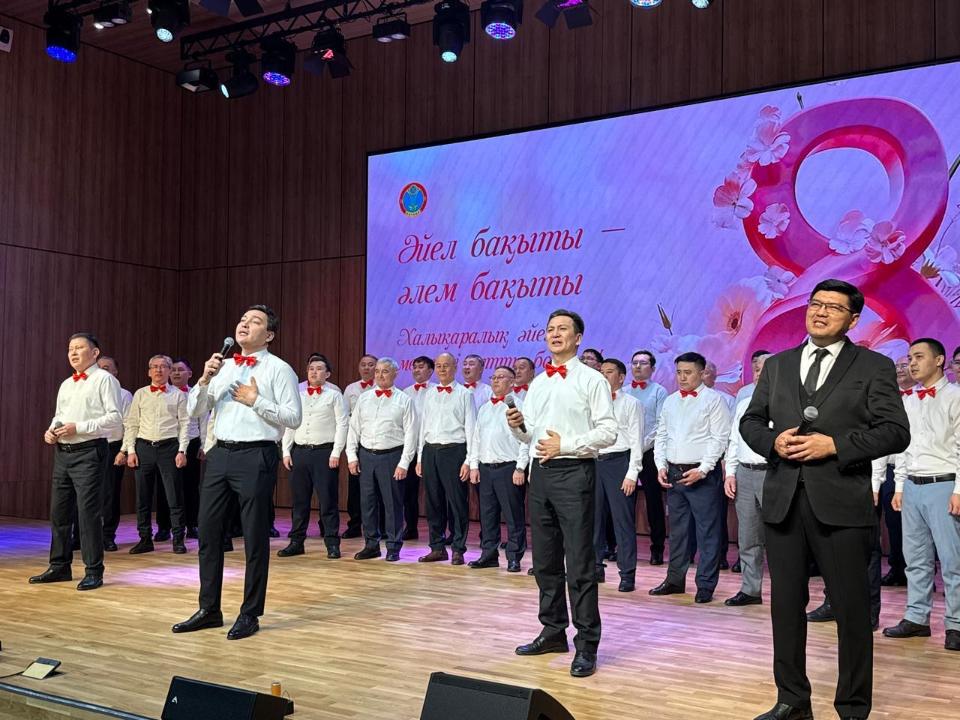 Астанада Халықаралық әйелдер күніне орай ұстаздарға арнап мерекелік кеш ұйымдастырылды