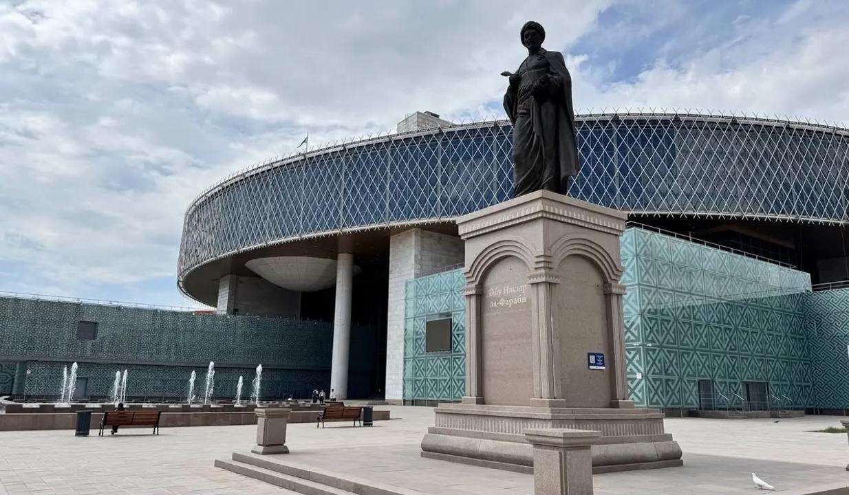 Балалық шақтың бақыт мекені: елордалық Оқушылар сарайы қалай мыңдаған баланың екінші үйіне айналды