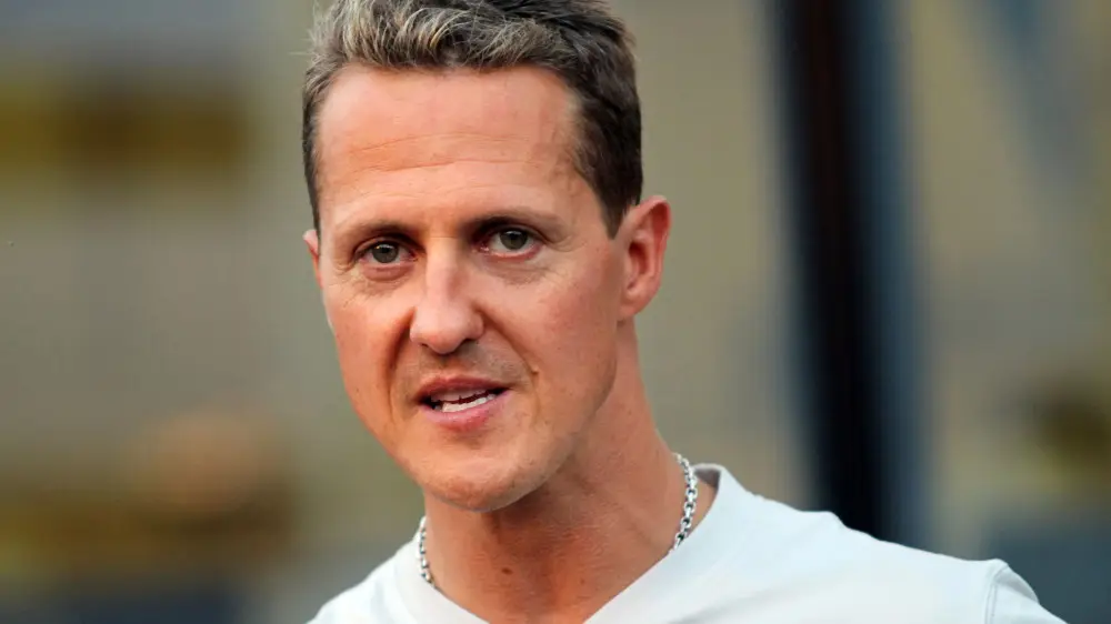 Михаэль Шумахер больше не прикован к постели - СМИ